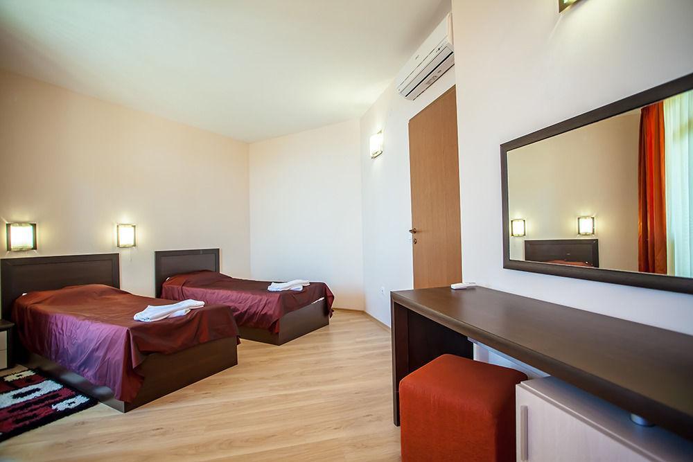 Saint Thomas Holiday Village Sozopol Exterior foto